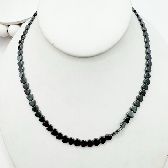 Vintage Hematite Heart Beaded Necklace  Barrel Clasp 16” - Picture 9 of 9